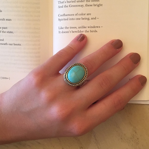 Turquoise Stone Ring - Picture 4 of 7